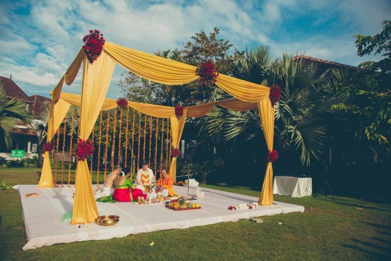 Gorgeous-south-Indian-wedding-mandaps-12